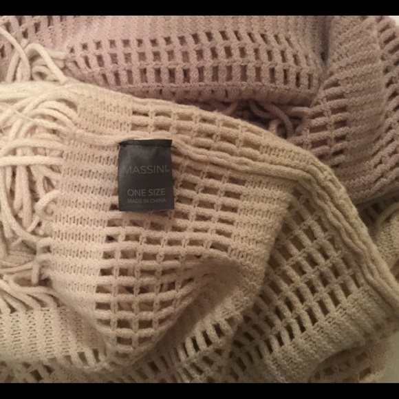 Massini Scarf - Picture 4 of 5